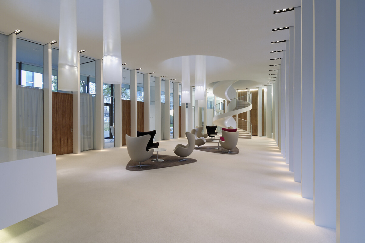 bhf-bank-frankfurt-int-11-1200x800-crop